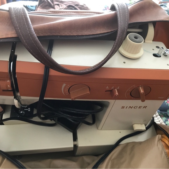Singer portable sewing machine with travel cover. Used only once. - Picture 3 of 4